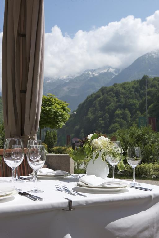 Grand Hotel Polyana Esto-Sadok Zewnętrze zdjęcie Terrace at the Hotel Axelmannstein