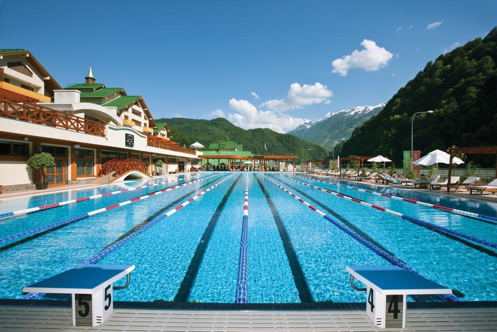 Grand Hotel Polyana Esto-Sadok Zewnętrze zdjęcie The swimming pool