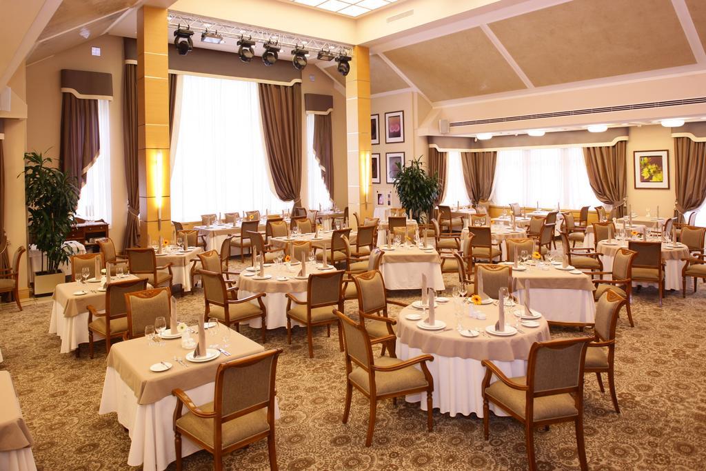 Grand Hotel Polyana Esto-Sadok Zewnętrze zdjęcie Restaurant