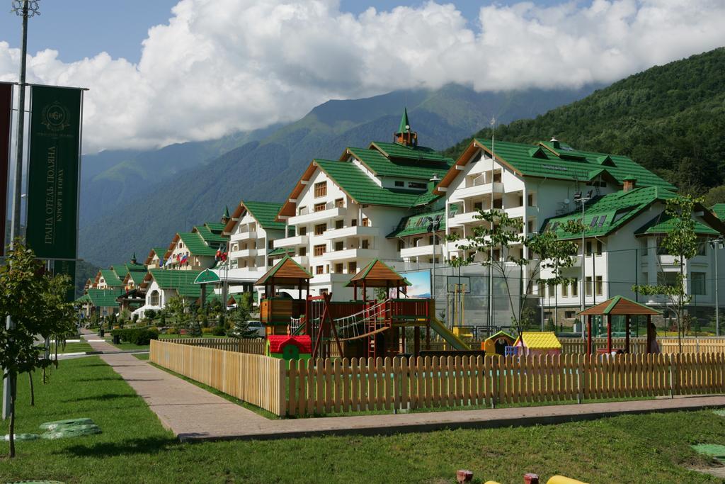 Grand Hotel Polyana Esto-Sadok Zewnętrze zdjęcie Residential complex in Rosa Khrima