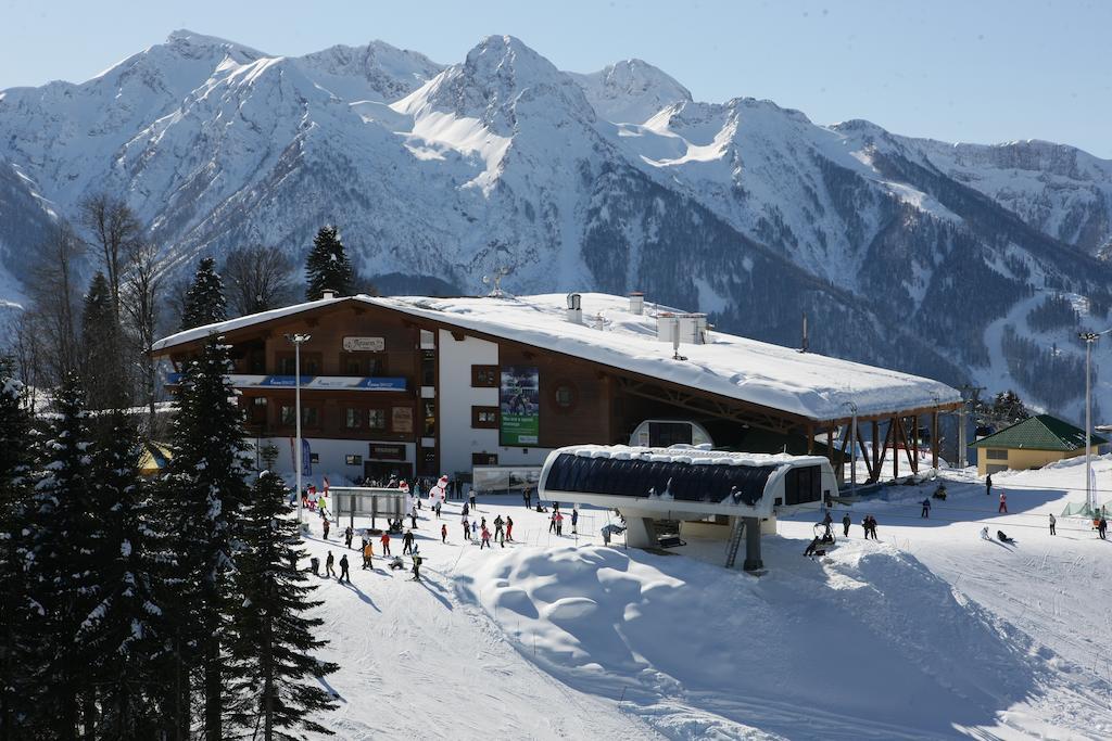 Grand Hotel Polyana Esto-Sadok Zewnętrze zdjęcie The ski resort of Les Saisies