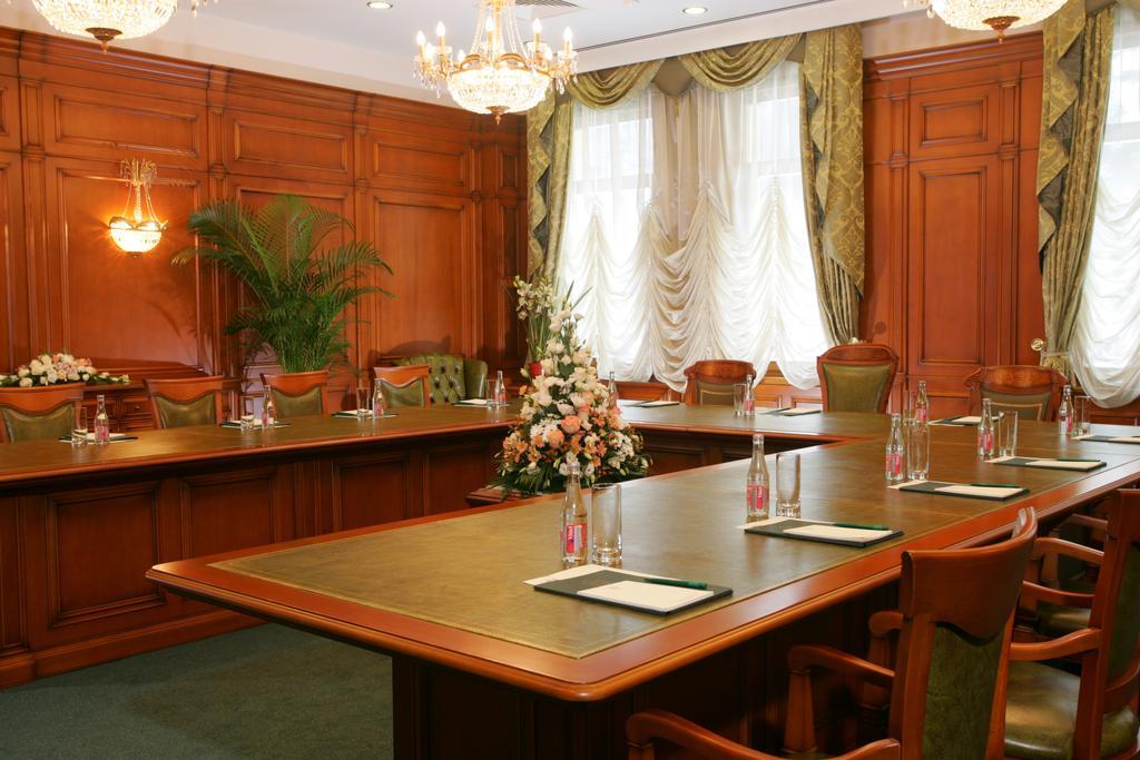 Grand Hotel Polyana Esto-Sadok Zewnętrze zdjęcie The boardroom at the London Stock Exchange